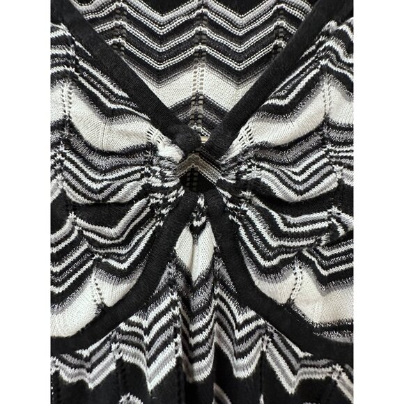 INC International Concepts Black and White Chevron Sweater - Picture 3 of 6